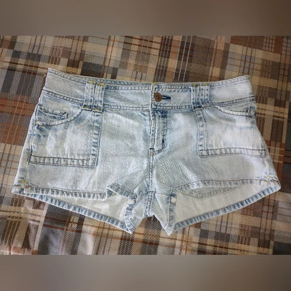 A.E. Denim Shorts - Picture 3 of 8
